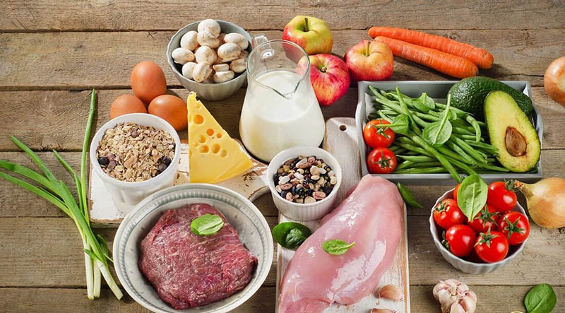 Ngoài sử dụng ngũ cốc, mẹ nên kết hợp ăn uống dinh dưỡng để gọi sữa về