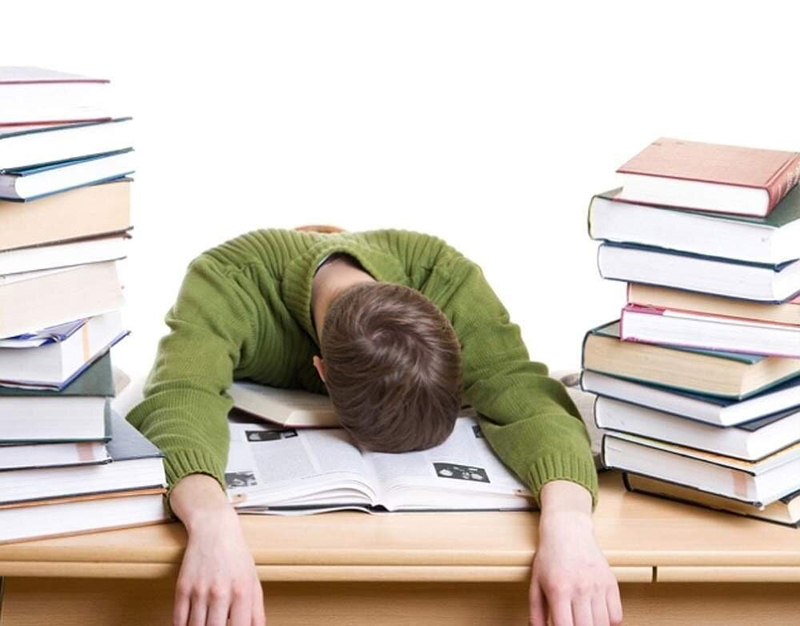 Căng thẳng, mệt mỏi trong quá trình làm việc và học tập
