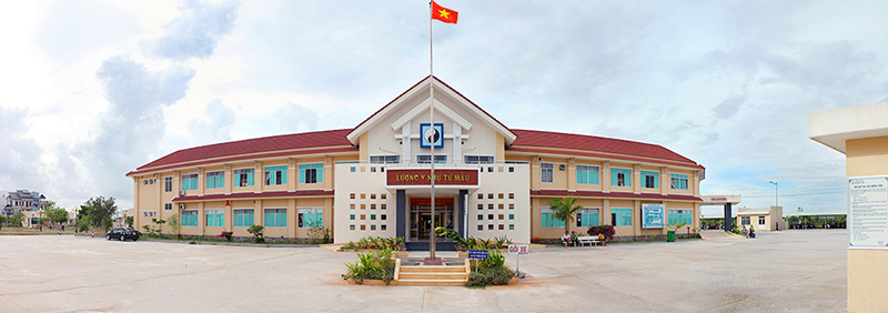 Bệnh viện tọa lạc trên lô 2A, khu dân cư Hùng Vương, phường Phú Hài, thành phố Phan Thiết, tỉnh Bình Thuận